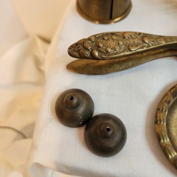 Vintage Brass Office Decor Lot – Stamp Roll, Genie Lamp, Tray & More - Picture 7 of 12